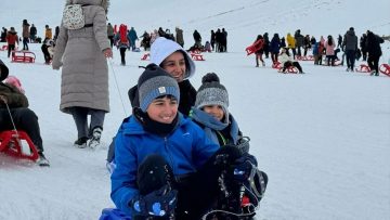 Bir dönem terörle anılıyordu! Hakkari’deki kayak merkezinde yarıyıl tatili yoğunluğu yaşanıyor