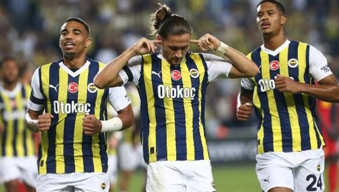 Fenerbahçe Bartuğ ve Crespo’yu gönderiyor