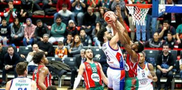 Anadolu Efes finalde