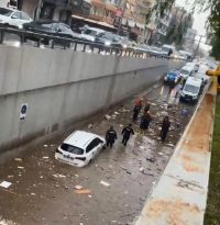 Antalya’yı sel aldı! Suyun 2,5 metre yüksekliğe ulaştığı alt geçitte felaketin izleri…