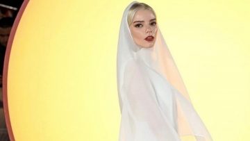 Anya Taylor-Joy’un gala hazırlığı! Üstsüz fotoğraf yayınladı