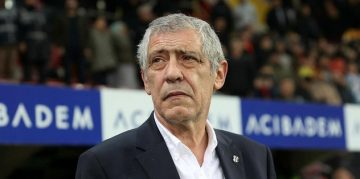 Beşiktaş’ta teknik direktör Fernando Santos: Aramıza yeni oyuncular gelecek!