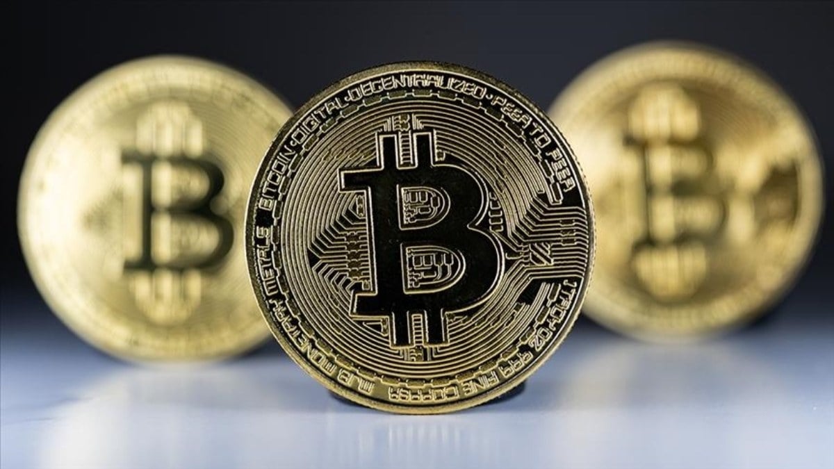 Bitcoin’in piyasa değeri 1 trilyon doların üzerine çıktı