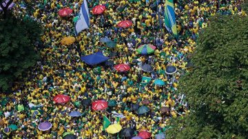 Brezilya’da Bolsonaro’nun destekçileri sokağa indi! Ortalık karıştı