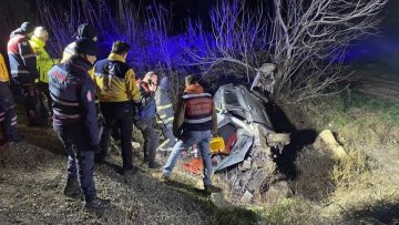 Çanakkale’de şarampole yuvarlanan otomobilin sürücüsü öldü