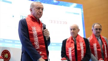 Cumhurbaşkanı Erdoğan Kahramanmaraşlı depremzedelere konutlarını teslim etti