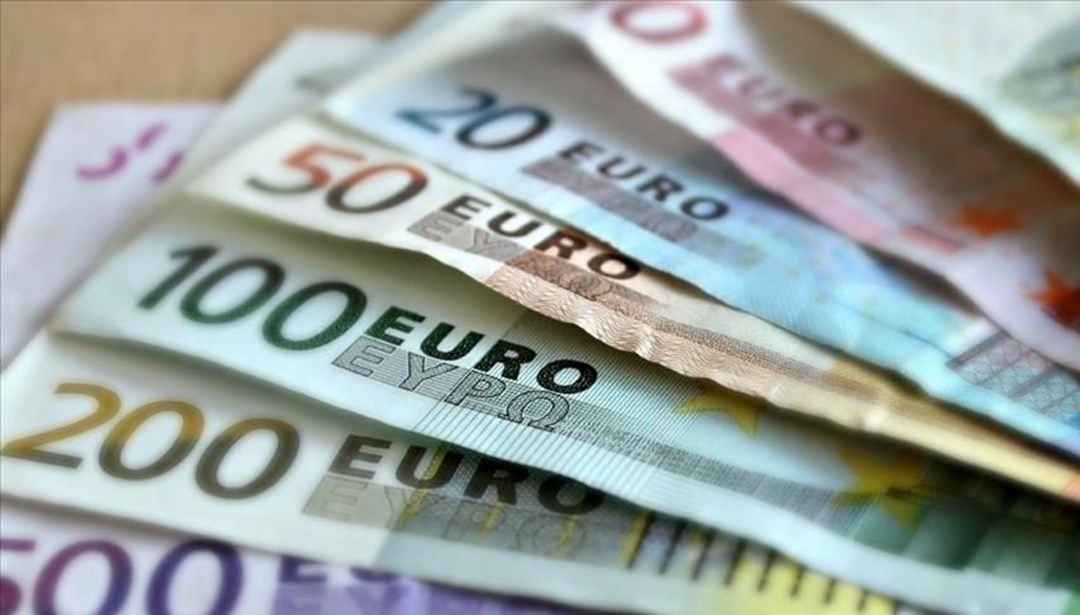 Euro Bölgesi’nde tüketicilerin enflasyon beklentisi düştü