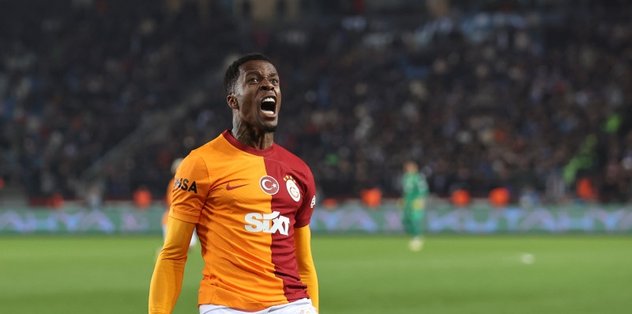 Galatasaray’da Wilfried Zaha değişimiyle taraftarları şaşırttı!