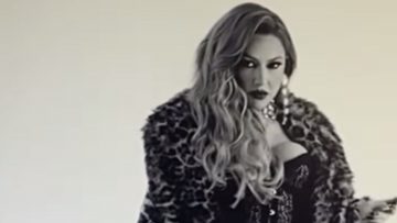 Hadise’nin göğüs dekoltesi gündem oldu! Son pozuna beğeni yağdı