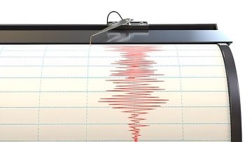 İzmir açıklarında 4.2 büyüklüğünde deprem