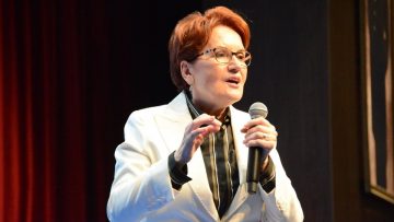 Meral Akşener, Ekrem İmamoğlu’na verdi veriştirdi: Eli genel merkezde, gözü başka mevkide