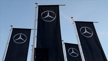 Mercedes-Benz, Rus kamyon üreticisindeki hisselerini sattı