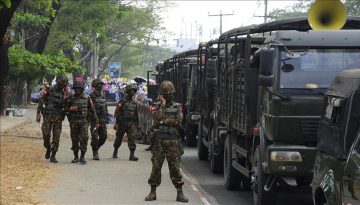 Myanmar’da kadın ve erkeklere zorunlu askerlik uygulaması