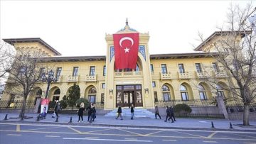 Osmanlı ve Cumhuriyet dönemine ait eserlerin yer aldığı Ankara Palas Müzesi ziyarete açıldı