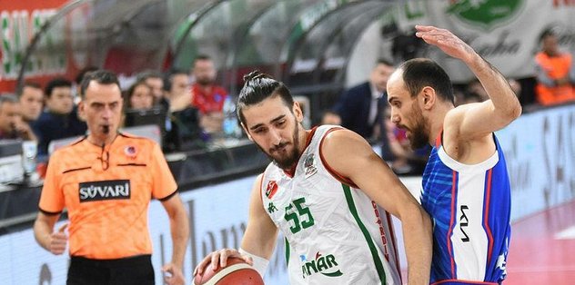 Pınar Karşıyaka Anadolu Efes’i yıktı!