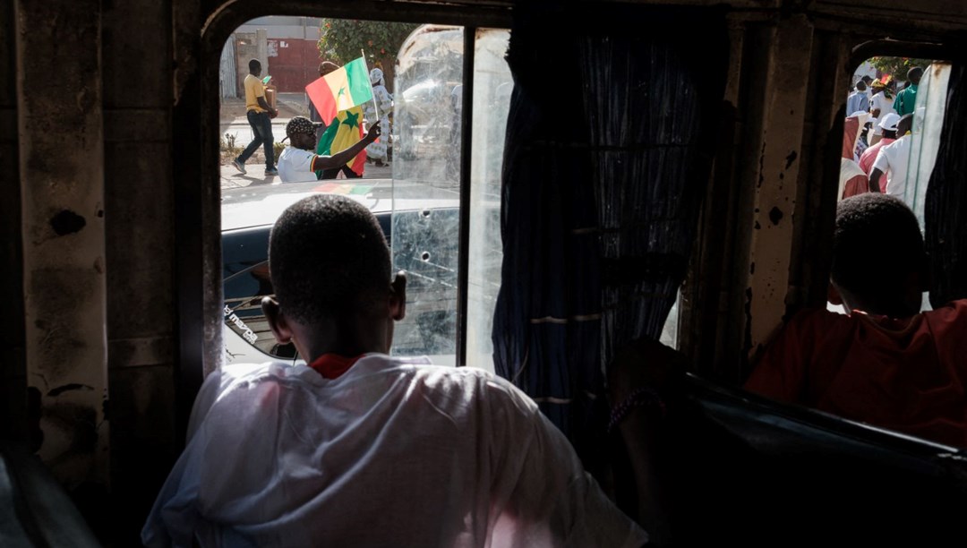 Senegal’de cumhurbaşkanı seçiminin ertelenmesi protesto edildi