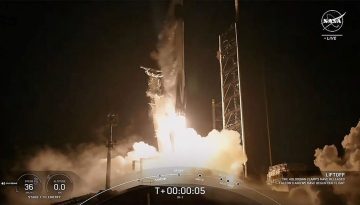 SpaceX, Ay’a iniş için gönderilen