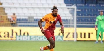 TRAHSFER HABERİ: Christian Luyindama imzayı atıyor! Galatasaray sözleşmesini feshetmişti