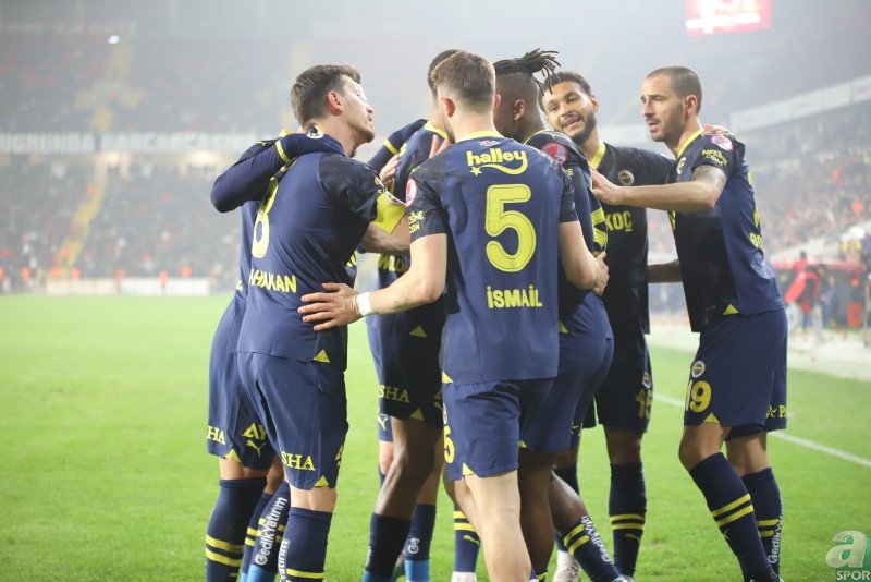 TRANSFER HABERLERİ: Fenerbahçe’de büyük yaprak dökümü! İsmail Kartal listesini iletti