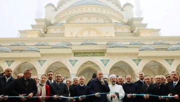 Türkiye’nin en büyük ikinci camisi Şahinbey Millet Camii açıldı: Kurdeleyi Cumhurbaşkanı Erdoğan kesti