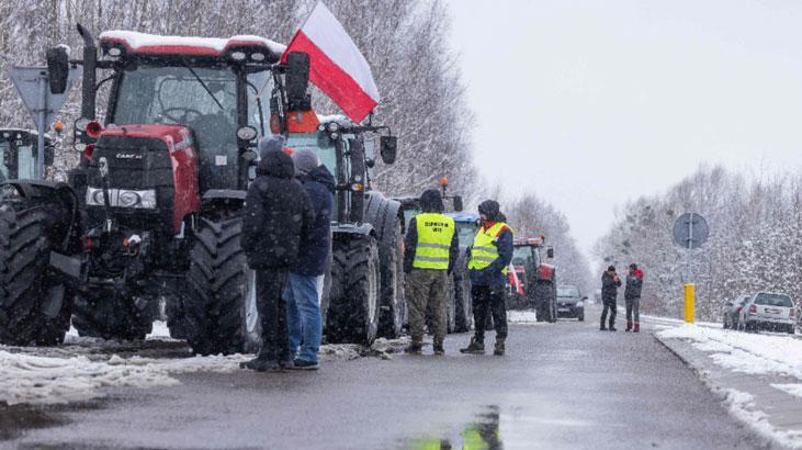 Ukrayna sınırını trafiğe kapattılar! AB’nin Ukrayna tarım politikasına tepki