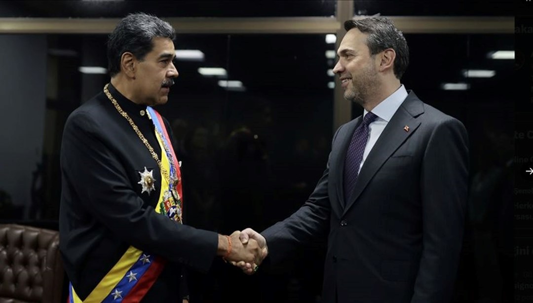 Venezuela Devlet Başkanı Maduro, Bakan Bayraktar ile görüşmesini