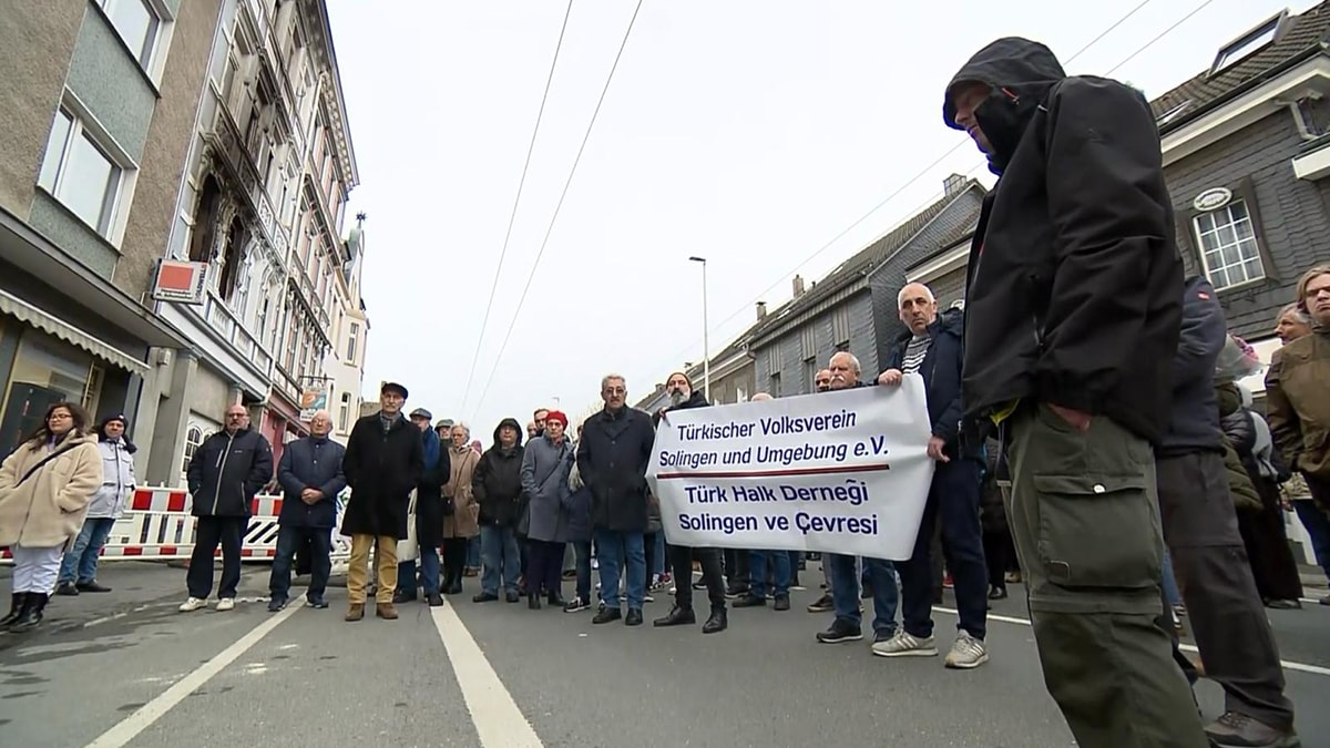 2. Solingen faciası, ülkeyi derinden sarstı: Türkler nöbette