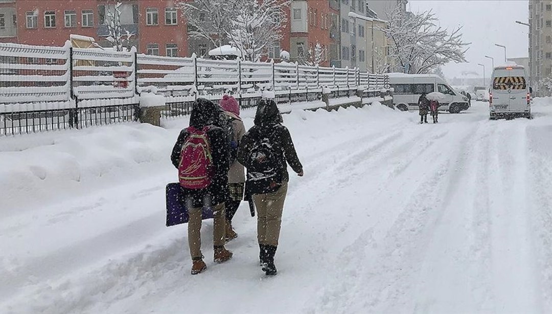 3 ilin bazı ilçelerinde eğitime 1 gün ara verildi