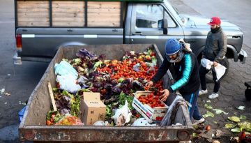 Arjantin’de ekonomik kriz: Halk çöpten yemek topluyor