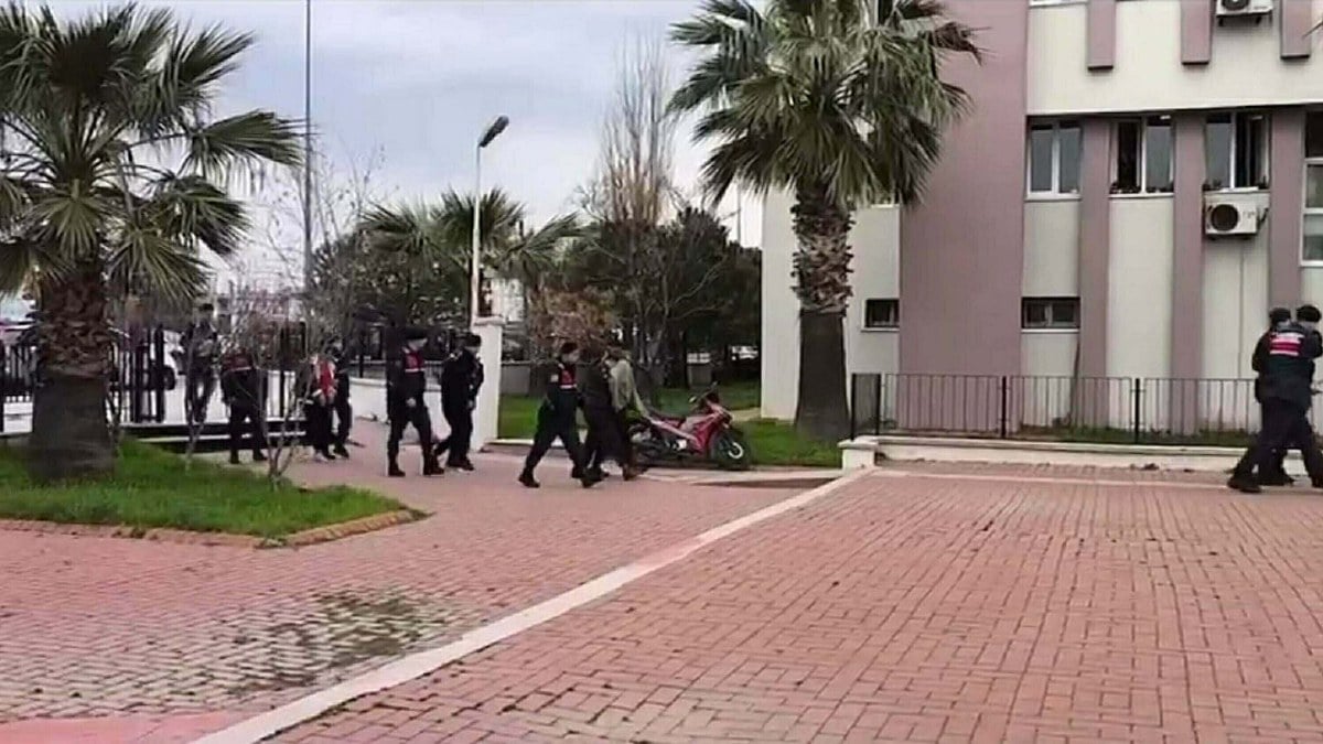 Balıkesir’de fuhuş operasyonu: 4 kadın kurtarıldı 6 kişi gözaltına alındı