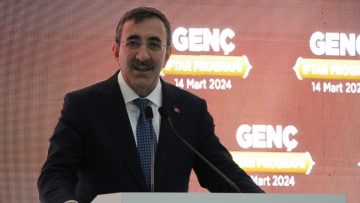 Cevdet Yılmaz: Enflasyonla kararlı bir şekilde mücadelemizi sürdürüyoruz