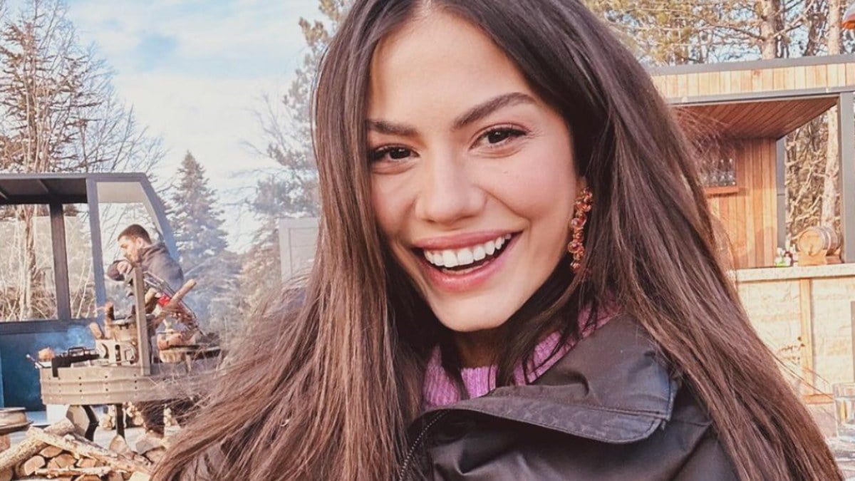 Demet Özdemir’in kombini olay oldu! Takipçileri yorum yağmuruna tuttu