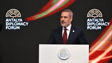 Hakan Fidan Antalya’da diplomasi trafiği devam ediyor