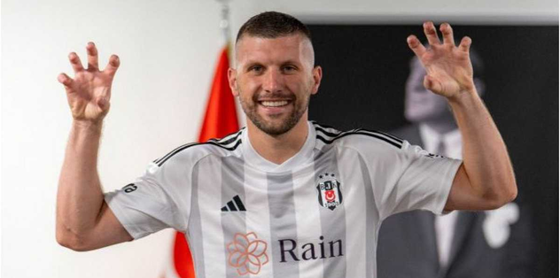 Rebic gitti-gidiyor