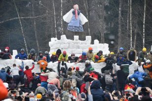 Rusya’da baharın müjdecisi Maslenitsa Festivali