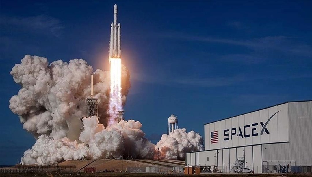 SpaceX, 22 Starlink uydusu fırlattı