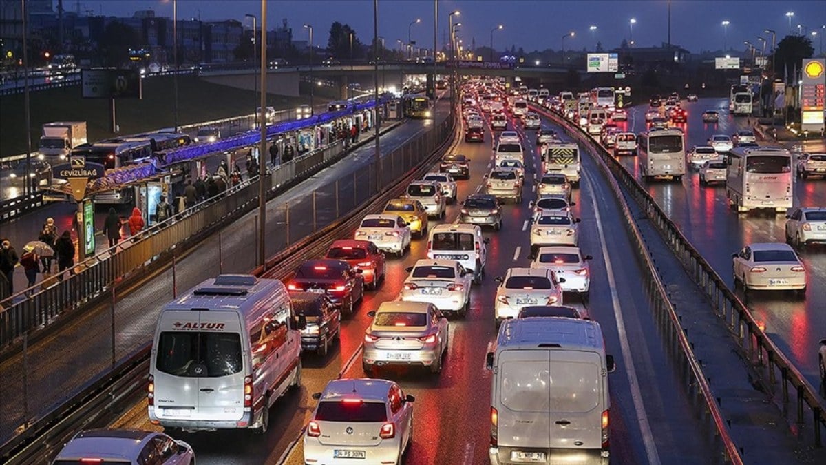 Şubatta 193 bin 600 adet taşıtın trafiğe kaydı yapıldı