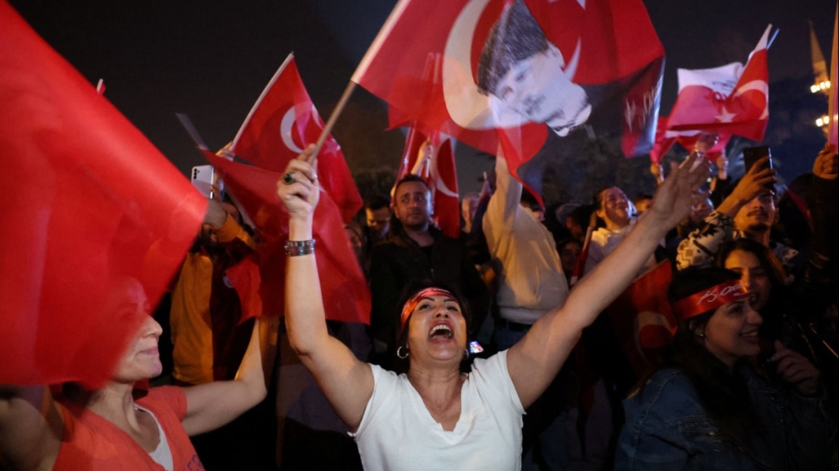 Reuters haber ajansı seçimleri bu fotoğraflarla duyurdu